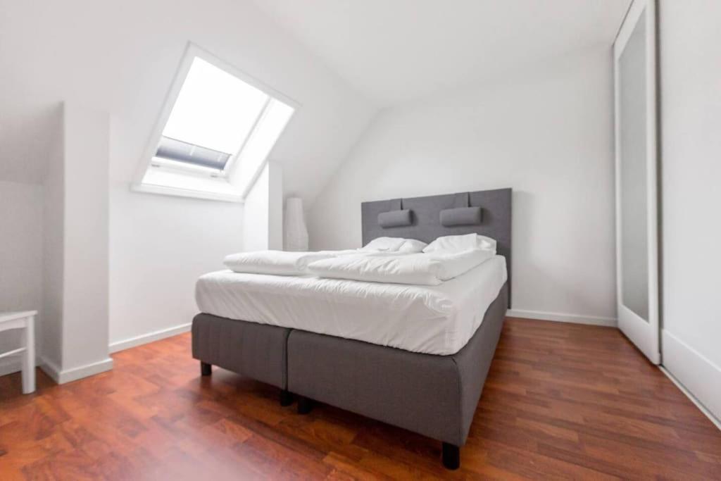 Penthouse By Brosundet, Free Parking Space Ålesund Buitenkant foto